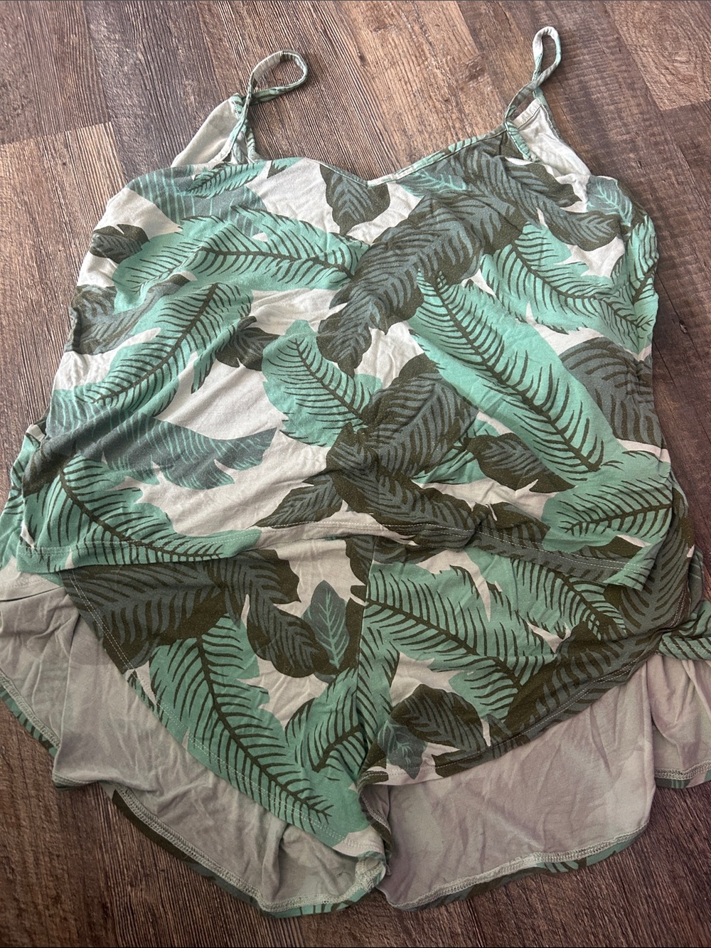 Old Navy Green Leaf-Print Pajama Cami and Shorts Set